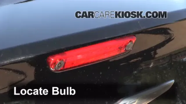 2012 Chrysler 300 Limited 3.6L V6 Éclairage Feu de freinage central (remplacer l'ampoule)